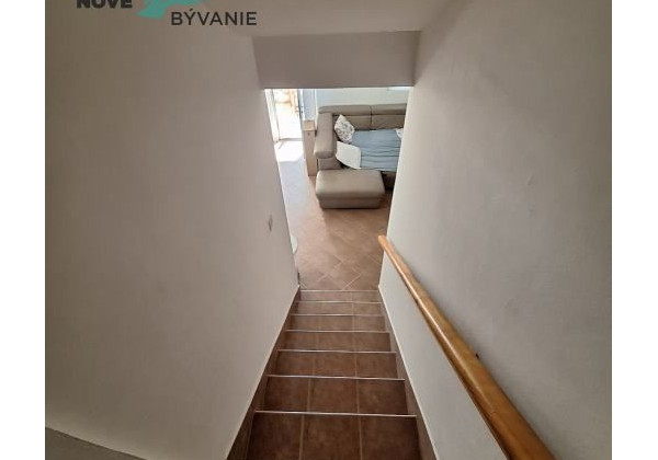 Exluzívne dom v prvej rade od mora s nerušeným výhľadom na more vo vyhľadávanej lokalite na ostrove Vir v Chorvátsku