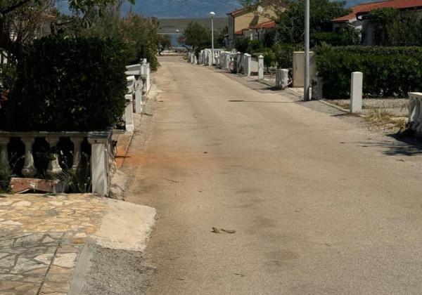 Exkluzívne na predaj domček len 100m od mora jedinečná ivestícia v Chorvátsku