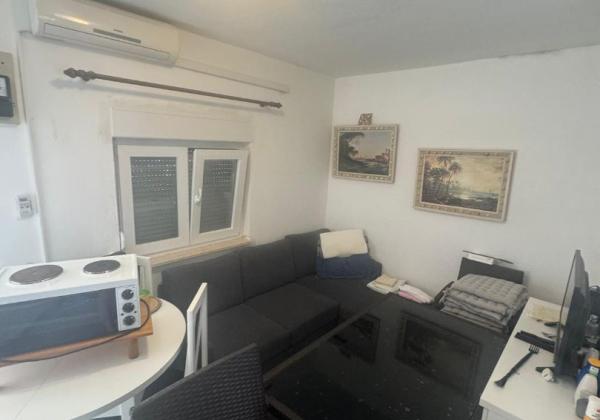 Exkluzívne na predaj domček len 100m od mora jedinečná ivestícia v Chorvátsku