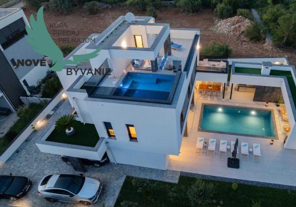 Na predaj luxusná vila s bazénom, výhľadom na more , kompletne zariadená - Zaton - Chorvátsko