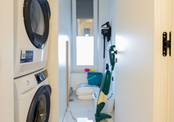 Na predaj luxusná vila s bazénom, výhľadom na more , kompletne zariadená - Zaton - Chorvátsko