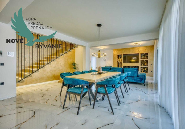 Na predaj luxusná vila s bazénom, výhľadom na more , kompletne zariadená - Zaton - Chorvátsko