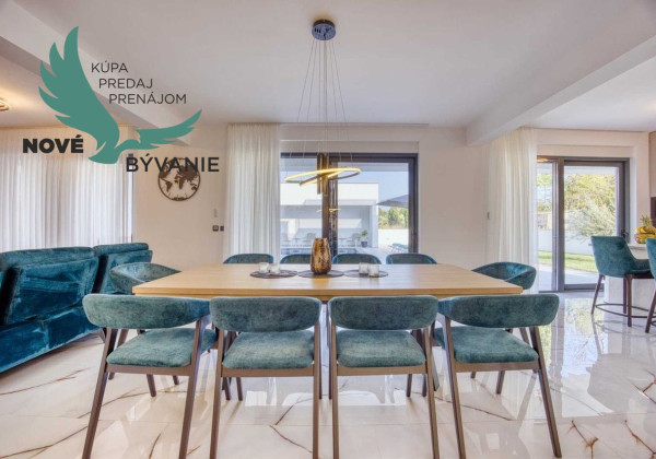 Na predaj luxusná vila s bazénom, výhľadom na more , kompletne zariadená - Zaton - Chorvátsko