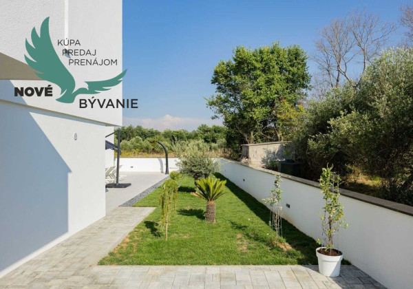 Na predaj luxusná vila s bazénom, výhľadom na more , kompletne zariadená - Zaton - Chorvátsko