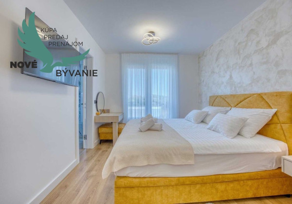 Na predaj luxusná vila s bazénom, výhľadom na more , kompletne zariadená - Zaton - Chorvátsko