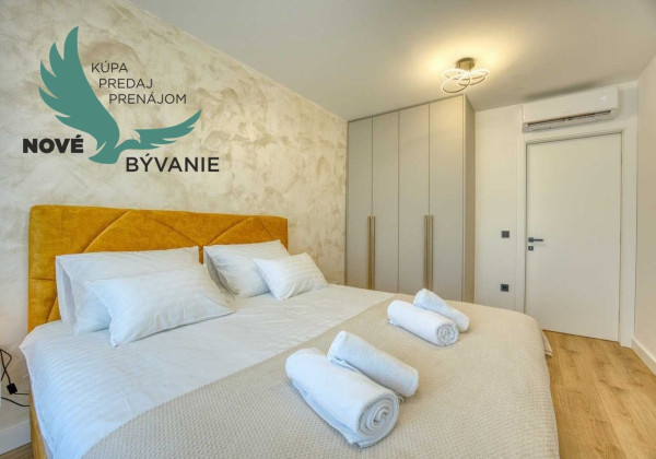 Na predaj luxusná vila s bazénom, výhľadom na more , kompletne zariadená - Zaton - Chorvátsko