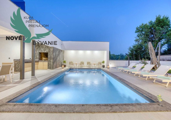 Na predaj luxusná vila s bazénom, výhľadom na more , kompletne zariadená - Zaton - Chorvátsko