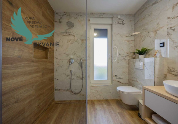 Na predaj luxusná vila s bazénom, výhľadom na more , kompletne zariadená - Zaton - Chorvátsko