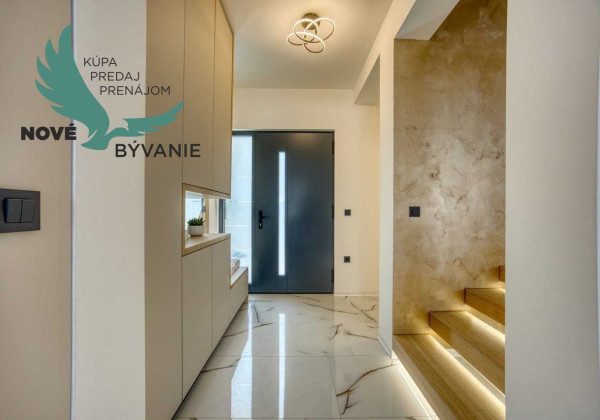 Na predaj luxusná vila s bazénom, výhľadom na more , kompletne zariadená - Zaton - Chorvátsko