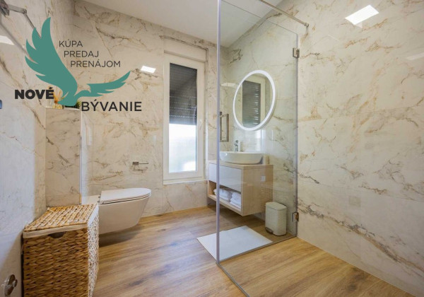 Na predaj luxusná vila s bazénom, výhľadom na more , kompletne zariadená - Zaton - Chorvátsko