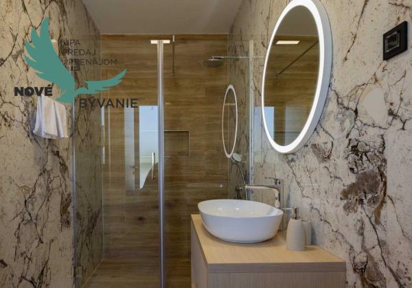 Na predaj luxusná vila s bazénom, výhľadom na more , kompletne zariadená - Zaton - Chorvátsko