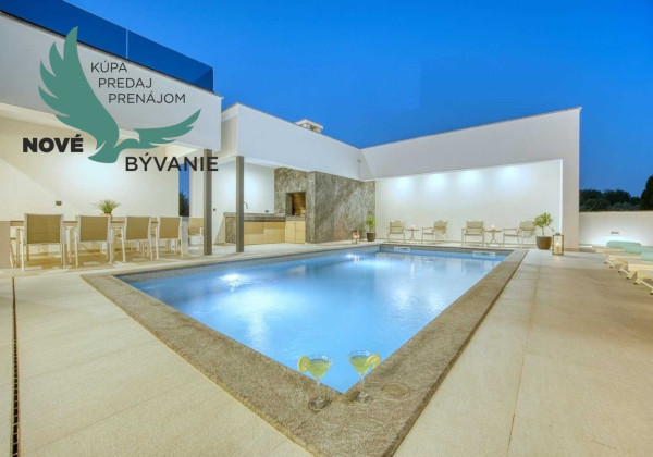 Na predaj luxusná vila s bazénom, výhľadom na more , kompletne zariadená - Zaton - Chorvátsko