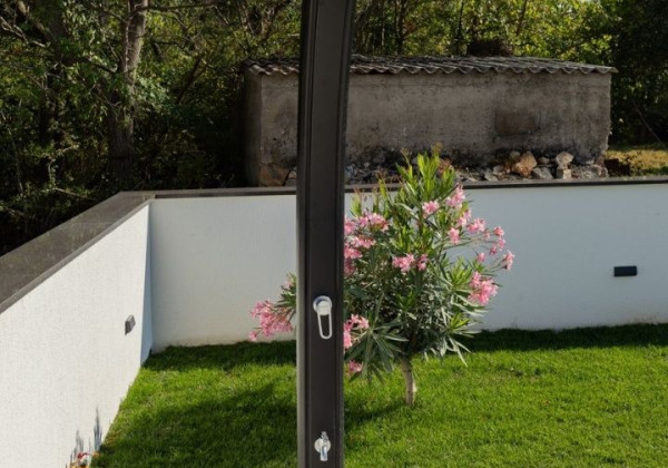 Na predaj luxusná vila s bazénom, výhľadom na more , kompletne zariadená - Zaton - Chorvátsko