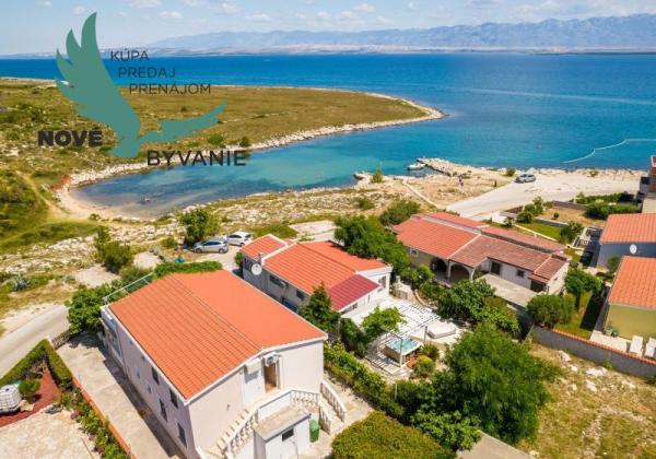 Nádherný dom 1.rad na mori Chorvátsko