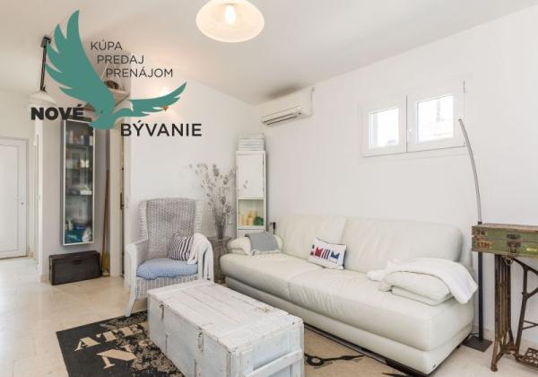 Nádherný dom 1.rad na mori Chorvátsko