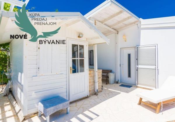 Nádherný dom 1.rad na mori Chorvátsko