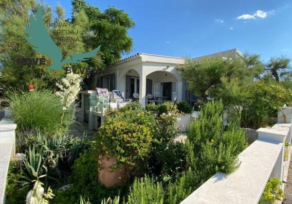 Nádherný dom 1.rad na mori Chorvátsko