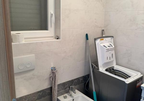 Dom 2x apartmán len 80m od mora s výhľadom na more v Chorvátsku na ostrove Vir