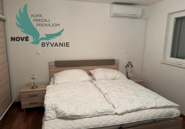 Dom 2x apartmán len 80m od mora s výhľadom na more v Chorvátsku na ostrove Vir