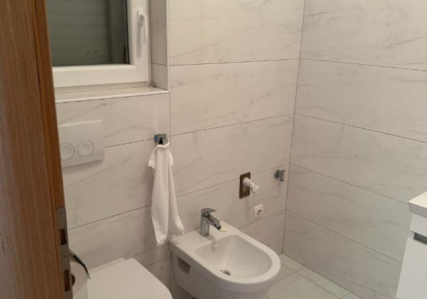 Dom 2x apartmán len 80m od mora s výhľadom na more v Chorvátsku na ostrove Vir