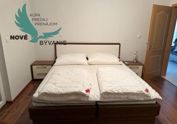 Dom 2x apartmán len 80m od mora s výhľadom na more v Chorvátsku na ostrove Vir