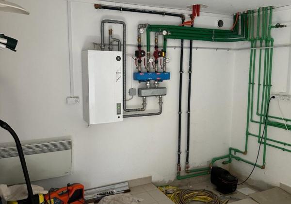 Dom 2x apartmán len 80m od mora s výhľadom na more v Chorvátsku na ostrove Vir