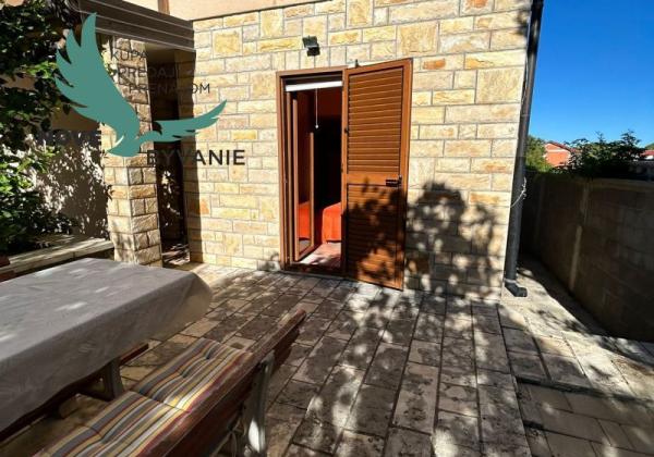 Chorvátsko - Na predaj apartmán so záhradou blízko mora