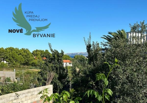 Chorvátsko - Na predaj apartmán so záhradou blízko mora