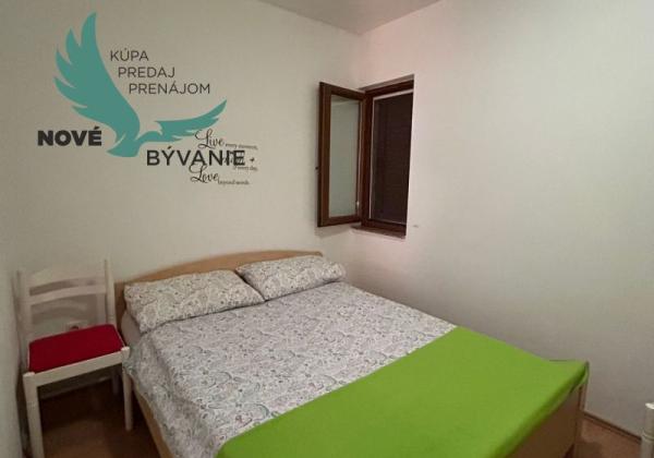 Chorvátsko - Na predaj apartmán so záhradou blízko mora