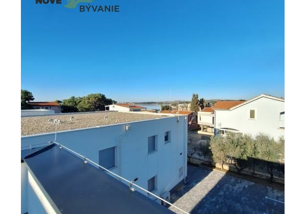 Na predaj novostavba - dvojpodlažný apartmán s výhľadom na more - ostrov Vir-Chorvátsko