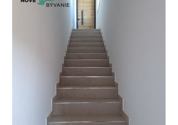 Na predaj novostavba - dvojpodlažný apartmán s výhľadom na more - ostrov Vir-Chorvátsko