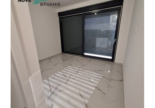 Na predaj novostavba - dvojpodlažný apartmán s výhľadom na more - ostrov Vir-Chorvátsko