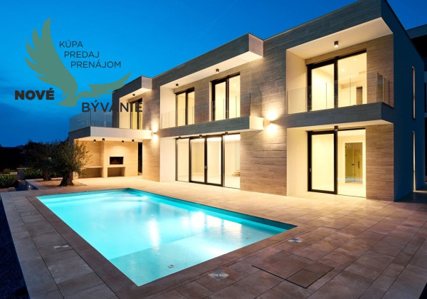 Moderná Vila s Panoramatickým Výhľadom na More – Váš Luxusný Únik k Jadranskému Pobrežiu!