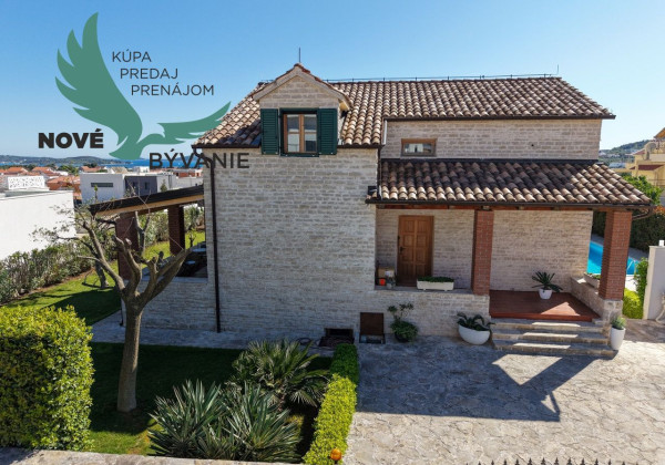 Exkluzívna kamenná vila s bazénom – Ideálna investícia do vášho oddychu!