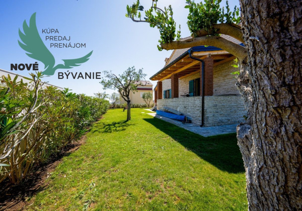 Exkluzívna kamenná vila s bazénom – Ideálna investícia do vášho oddychu!