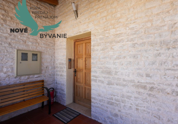 Exkluzívna kamenná vila s bazénom – Ideálna investícia do vášho oddychu!