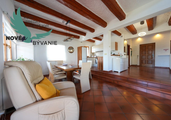 Exkluzívna kamenná vila s bazénom – Ideálna investícia do vášho oddychu!