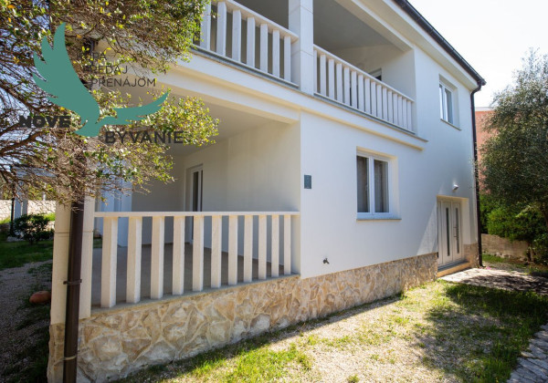 Na predaj dom len 130m od mora a pláže na ostrove Pag v Chorvátsku