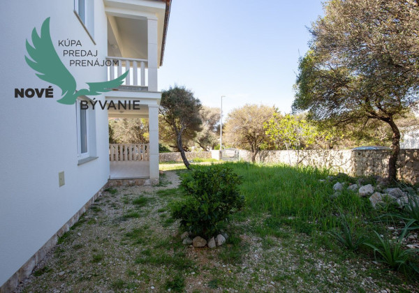 Na predaj dom len 130m od mora a pláže na ostrove Pag v Chorvátsku