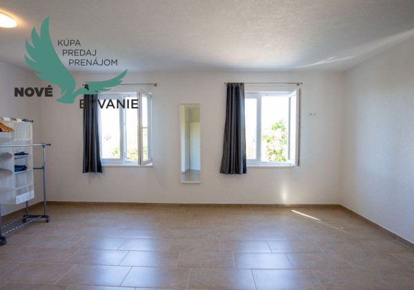 Na predaj dom len 130m od mora a pláže na ostrove Pag v Chorvátsku