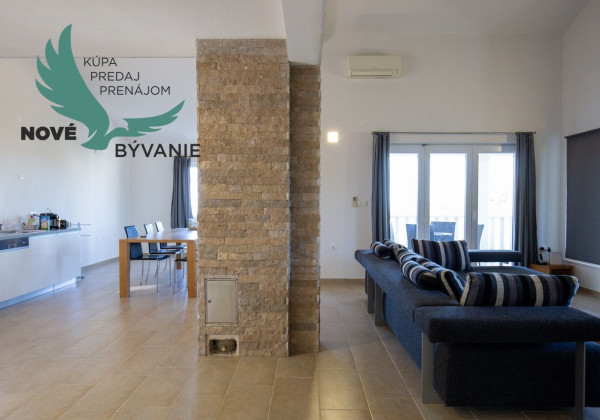 Na predaj dom len 130m od mora a pláže na ostrove Pag v Chorvátsku