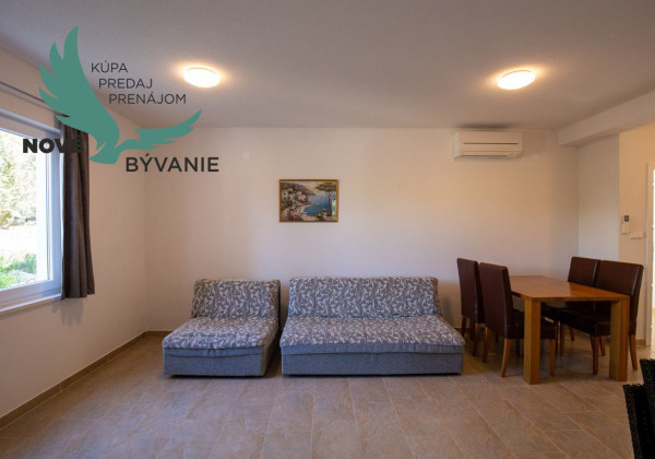 Na predaj dom len 130m od mora a pláže na ostrove Pag v Chorvátsku