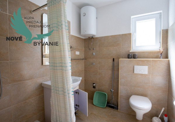 Na predaj dom len 130m od mora a pláže na ostrove Pag v Chorvátsku