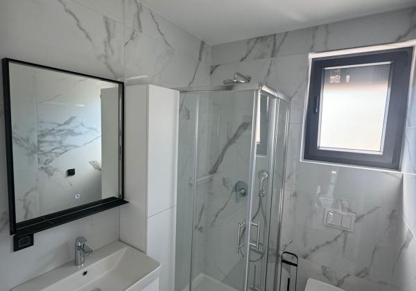 Chorvátsko - Top ponuka na predaj novostavba apartmánu blízko pláže Jadro na ostrove Vir