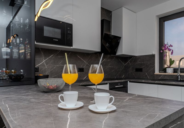 Luxusná vila s bazénom v Chorvátsku pri pieskovej pláži