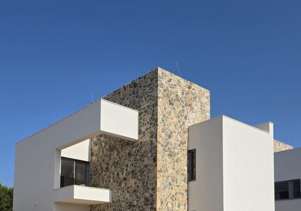 LUXUS NA DOSAH MORA - EXLUZÍVNE VILA V REZIDENCII NA OSTROVE MURTER