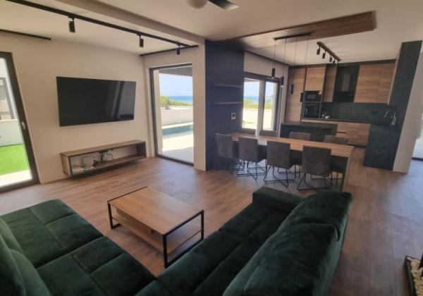 Chorvátsko - Luxusná novostavba vily s bazénom a nerušeným výhľadom na more blízko pieskovej pláže v Privlake