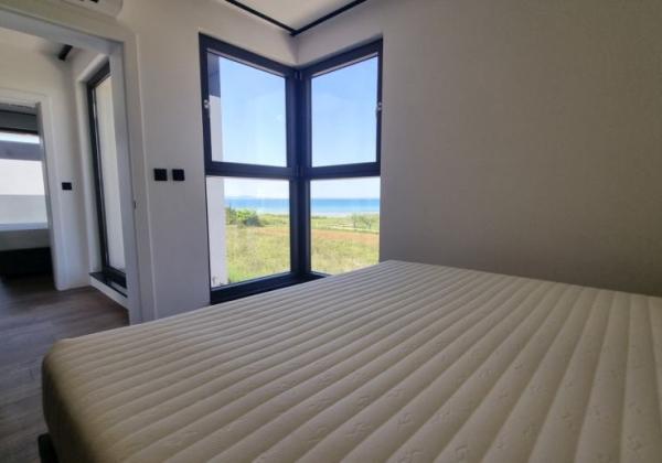 Chorvátsko - Luxusná novostavba vily s bazénom a nerušeným výhľadom na more blízko pieskovej pláže v Privlake