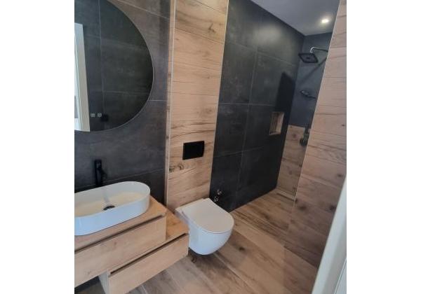 Chorvátsko - Luxusná novostavba vily s bazénom a nerušeným výhľadom na more blízko pieskovej pláže v Privlake