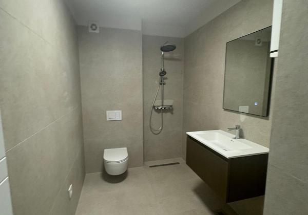 Exkluzívne novostavba apartmánu v prvej rade od mora s výhľadom na more  Chorvátsko - Privlaka